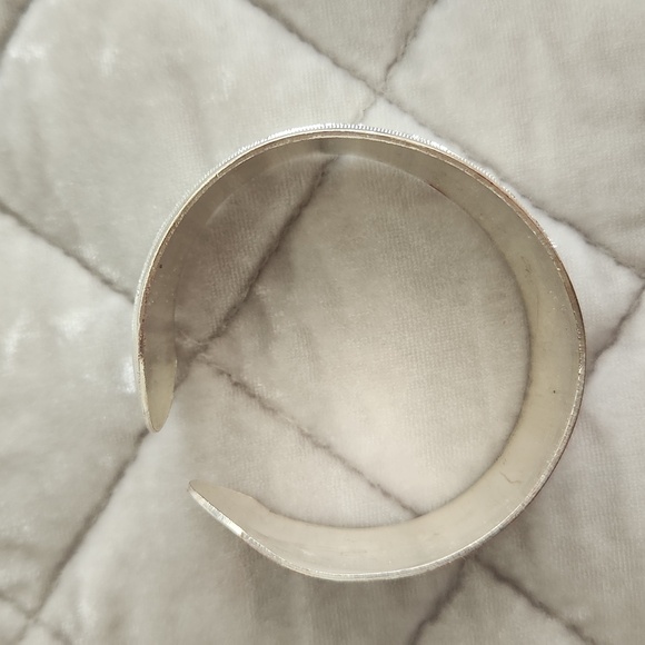 Silver Bracelet/Cuff - Picture 2 of 5